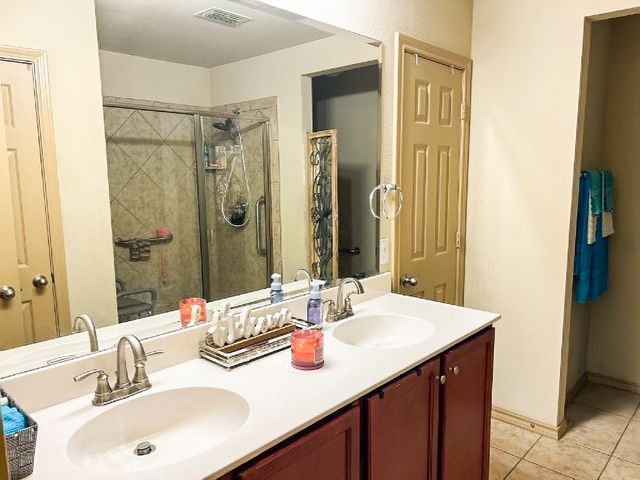 12109 Castleford Way, Fort Worth, TX 76036