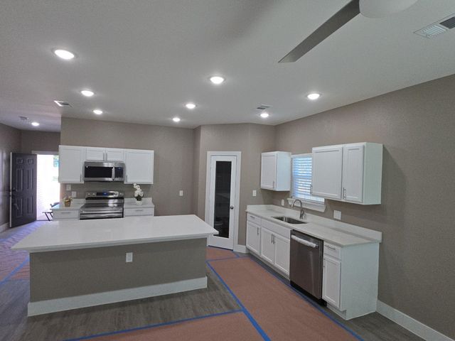 3513 Tomahawk Drive, Granbury, TX 76048