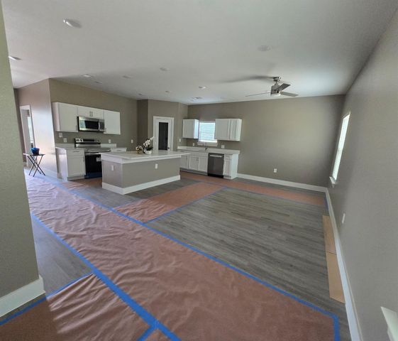 3513 Tomahawk Drive, Granbury, TX 76048