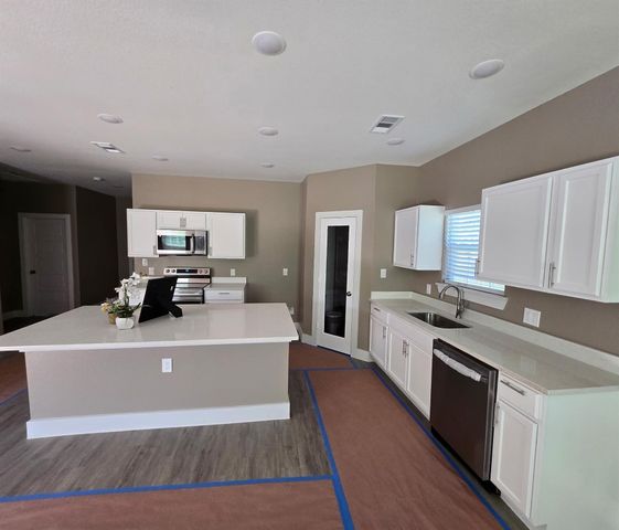 3513 Tomahawk Drive, Granbury, TX 76048