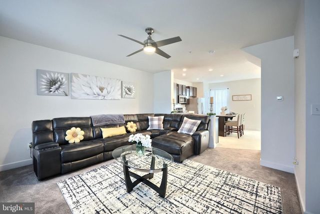 27 HOLSTEIN DR, Hanover, PA 17331