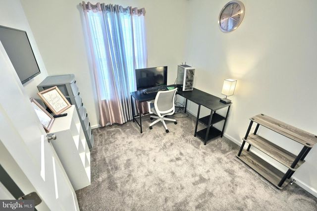 27 HOLSTEIN DR, Hanover, PA 17331