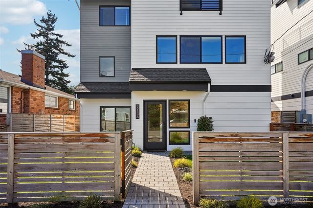 3239 61st Avenue SW, Seattle, WA 98116