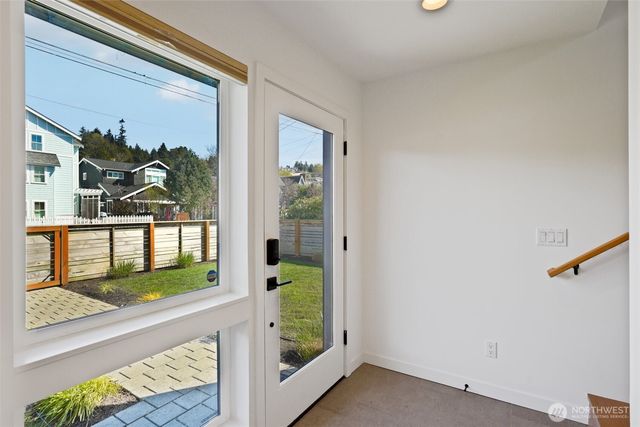 3239 61st Avenue SW, Seattle, WA 98116