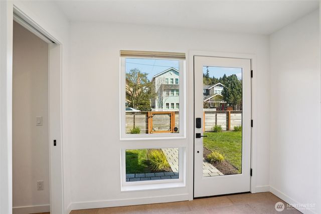 3239 61st Avenue SW, Seattle, WA 98116