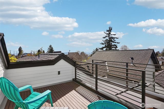 3239 61st Avenue SW, Seattle, WA 98116