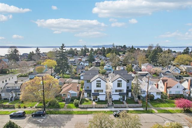 3239 61st Avenue SW, Seattle, WA 98116