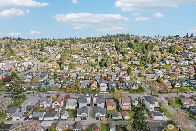 3239 61st Avenue SW, Seattle, WA 98116