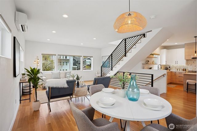 3239 61st Avenue SW, Seattle, WA 98116