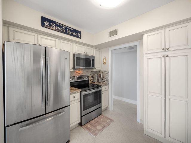 3400 N OCEAN Drive 1601, Singer Island, FL 33404