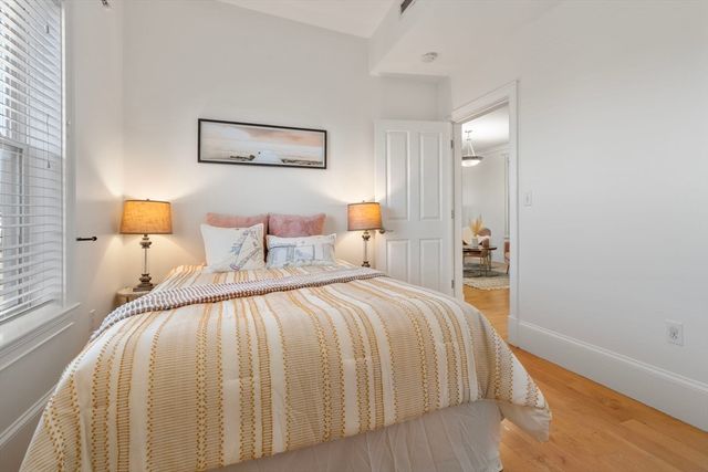 714 E 4th St 3, Boston, MA 02127
