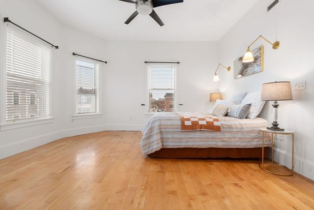 714 E 4th St 3, Boston, MA 02127