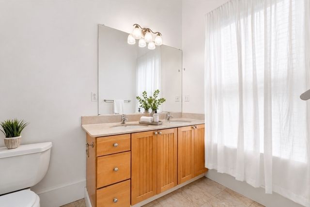 714 E 4th St 3, Boston, MA 02127