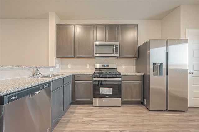 4923 Luke Mathew Drive, Rosharon, TX 77583