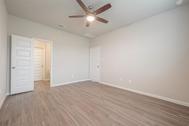 4923 Luke Mathew Drive, Rosharon, TX 77583