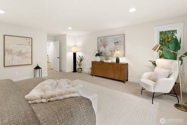 807 130th Avenue NE, Bellevue, WA 98004