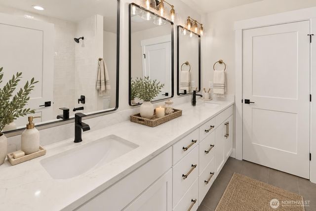 807 130th Avenue NE, Bellevue, WA 98004