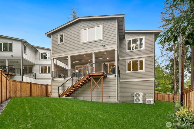 807 130th Avenue NE, Bellevue, WA 98004
