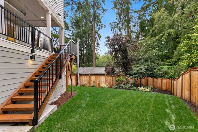 807 130th Avenue NE, Bellevue, WA 98004