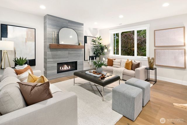 807 130th Avenue NE, Bellevue, WA 98004