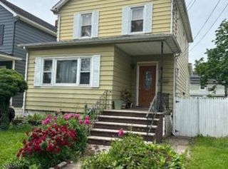 19 Pershing Ave, Elizabeth City, NJ 07202