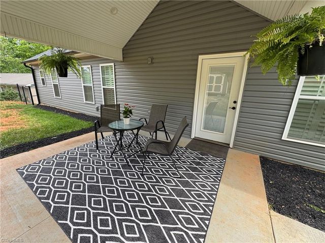 429 Winchester Drive, King, NC 27021