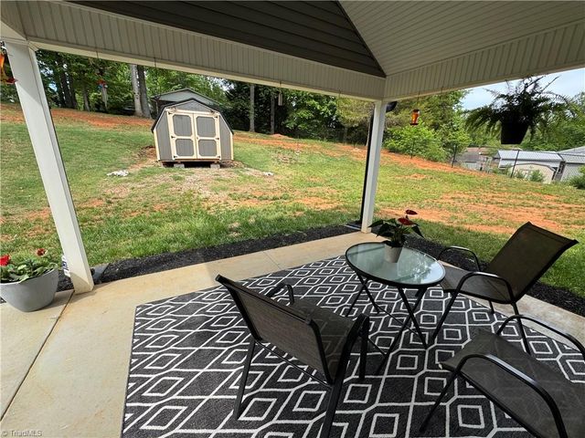 429 Winchester Drive, King, NC 27021