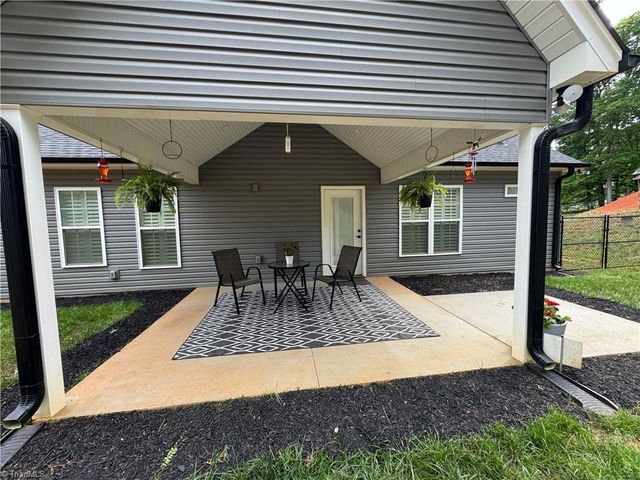 429 Winchester Drive, King, NC 27021