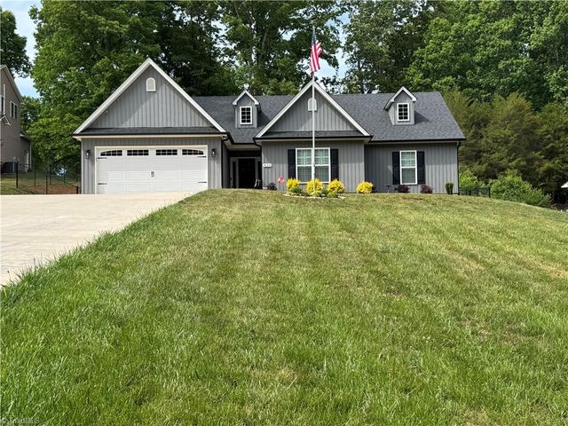 429 Winchester Drive, King, NC 27021