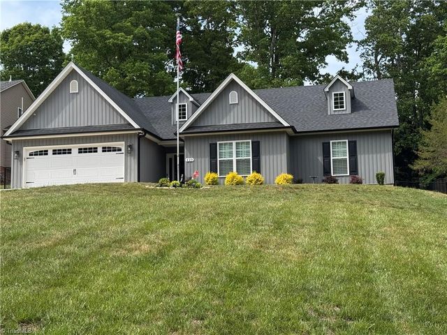 429 Winchester Drive, King, NC 27021