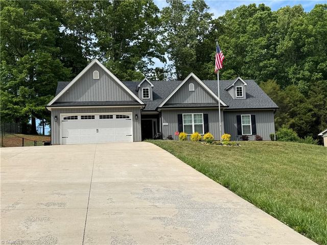 429 Winchester Drive, King, NC 27021
