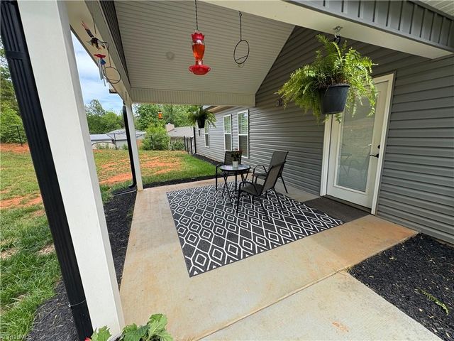 429 Winchester Drive, King, NC 27021