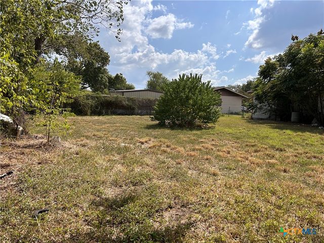 210 Travis Street, Port Lavaca, TX 77979