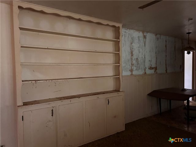 210 Travis Street, Port Lavaca, TX 77979