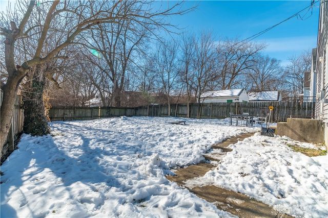 250 E Parkwood Drive, Dayton, OH 45405