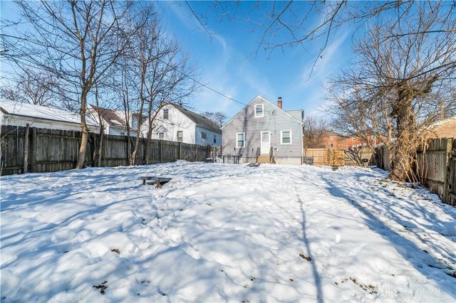 250 E Parkwood Drive, Dayton, OH 45405