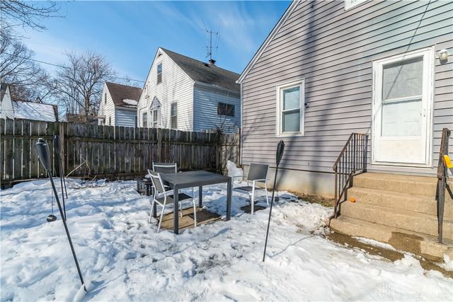 250 E Parkwood Drive, Dayton, OH 45405