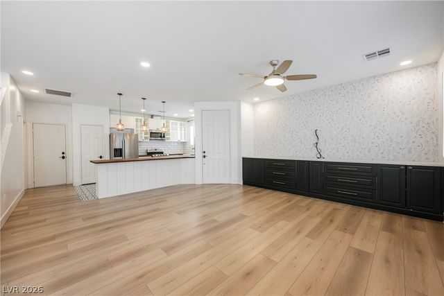 9133 Alpine Grove Avenue 103, Las Vegas, NV 89149