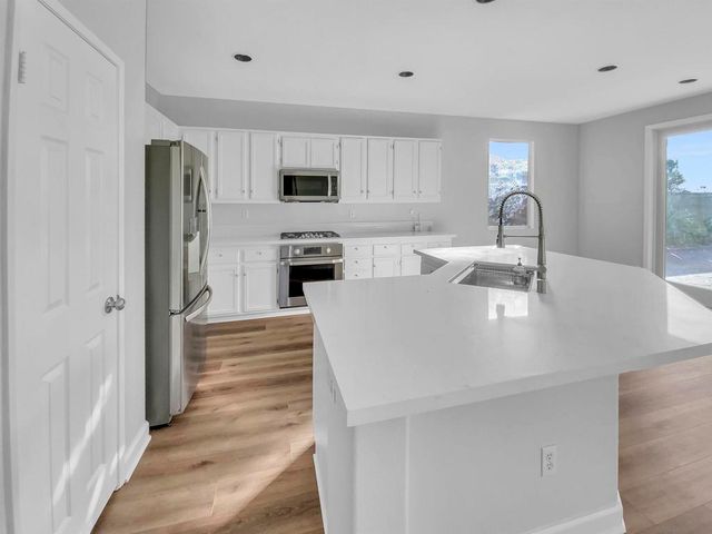 1272 Santa Lucia Rd, Chula Vista, CA 91913