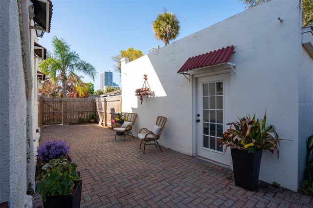 225 HIBISCUS COURT, Orlando, FL 32801