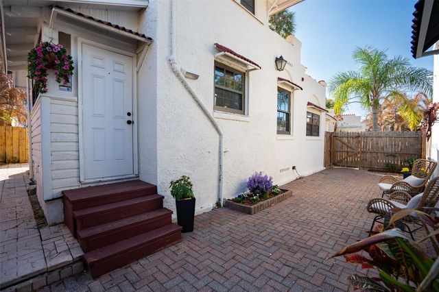 225 HIBISCUS COURT, Orlando, FL 32801