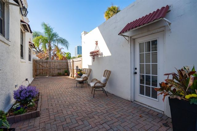 225 HIBISCUS COURT, Orlando, FL 32801