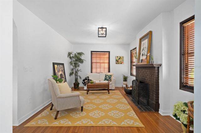 225 HIBISCUS COURT, Orlando, FL 32801