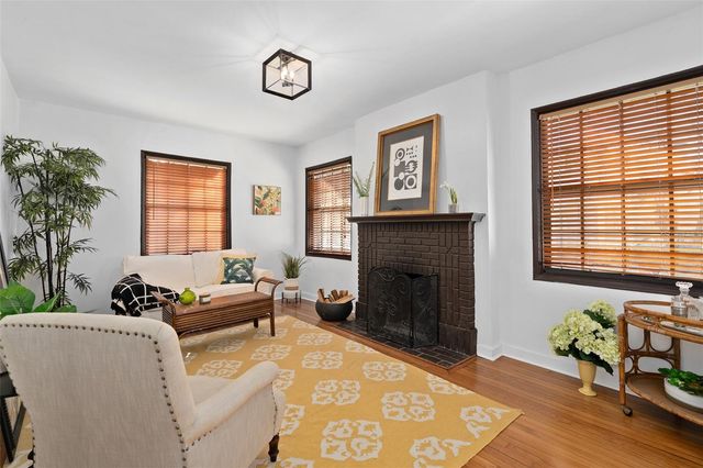 225 HIBISCUS COURT, Orlando, FL 32801