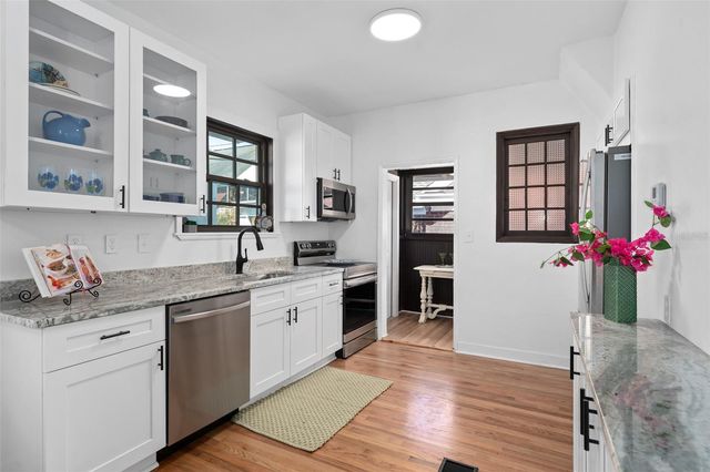 225 HIBISCUS COURT, Orlando, FL 32801