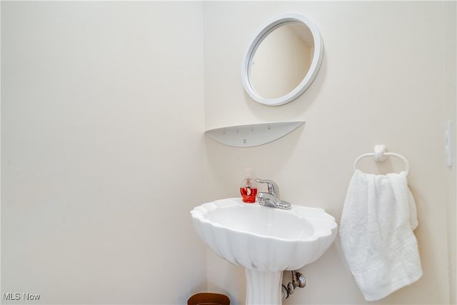 2790 Lee Avenue NW, Massillon, OH 44647