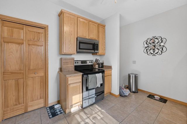 972 Stonehaven Drive, Sun Prairie, WI 53590