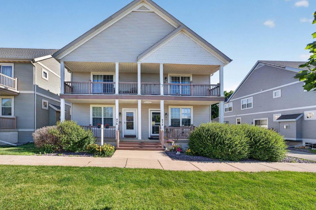 972 Stonehaven Drive, Sun Prairie, WI 53590