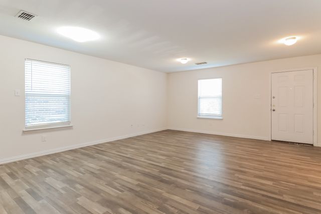 1117 Jones Street, Greenville, TX 75401