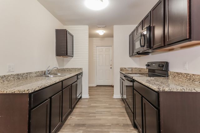 1117 Jones Street, Greenville, TX 75401